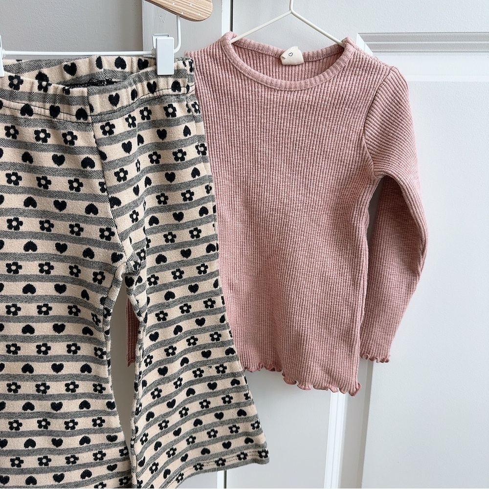 Pink Ribbed Top and Patterned Pants Set - Picture 3 of 4